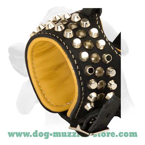 No-bite leather dog muzzle